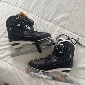 Isola Black and White Women's Figure Skates